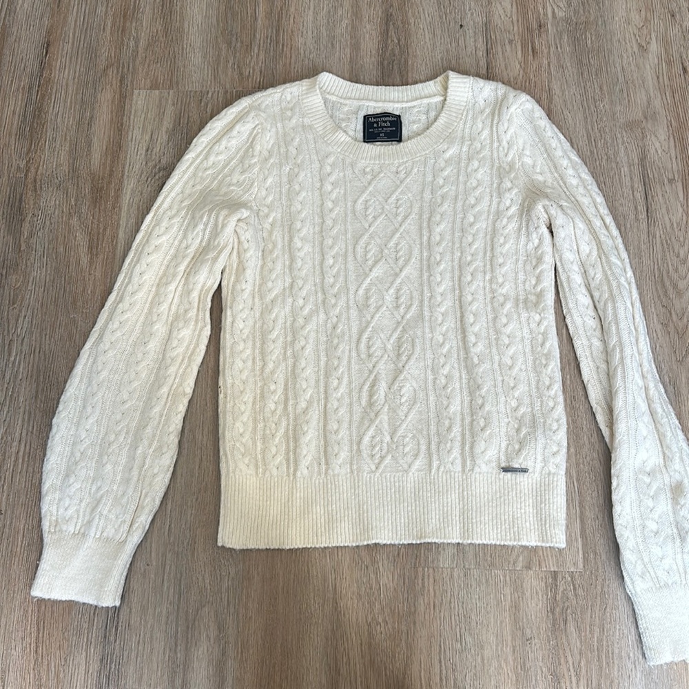 Abercrombie and fitch knitted sweater XS like new!
